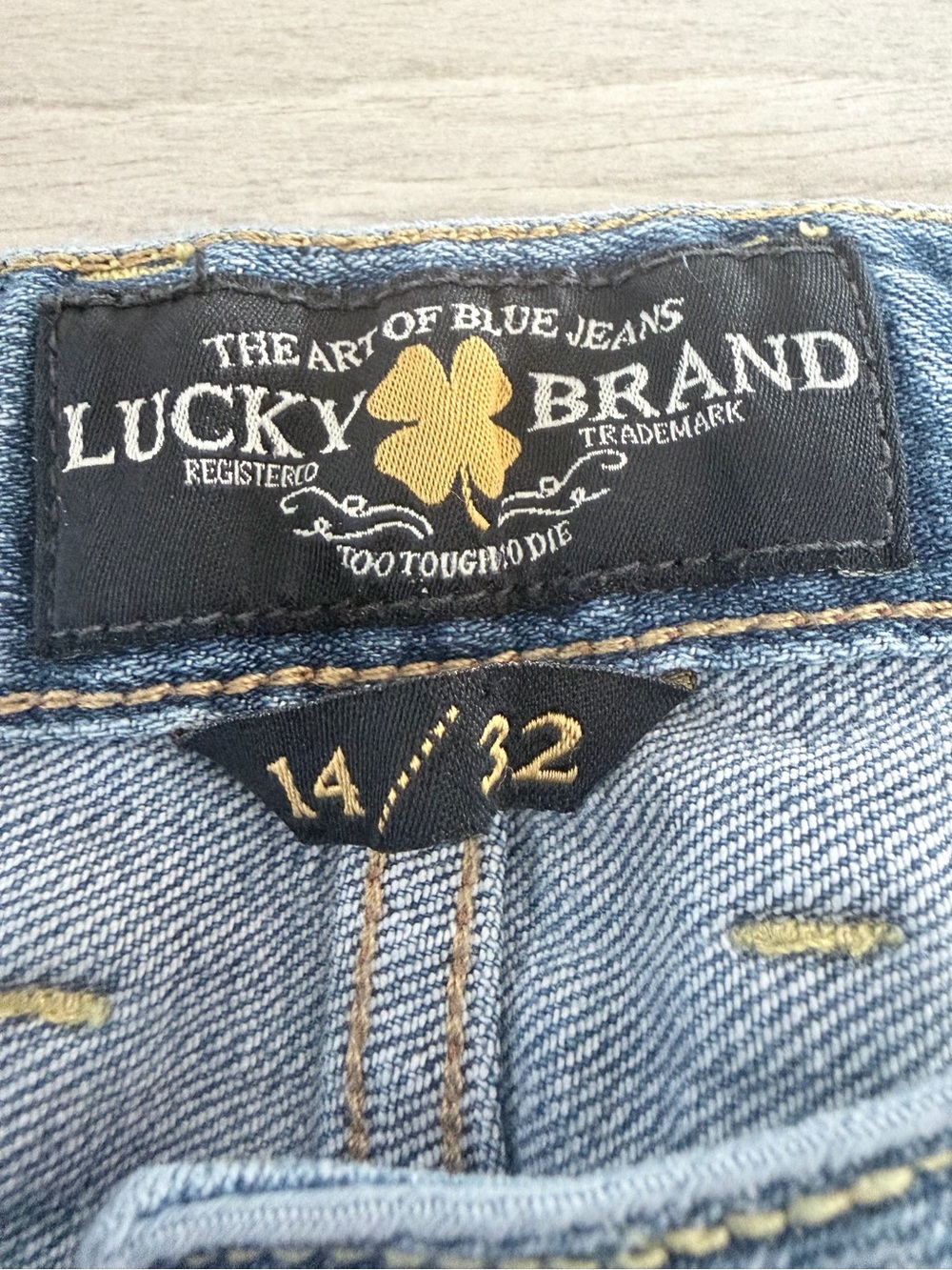 Lucky Brand Light Wash Flare Jeans- size 14/32 - Picture 2 of 6
